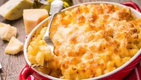 Macaroni merupakan jenis pasta populer. Olahannya banyak yang populer, termasuk macaroni schotel dan macaroni and cheese. Kamu bisa membuatnya untuk keluarga menggunakan resep berikut. Foto: iStock 