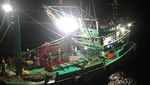 Potret Bakamla Tangkap Kapal Vietnam Curi Ikan di Natuna