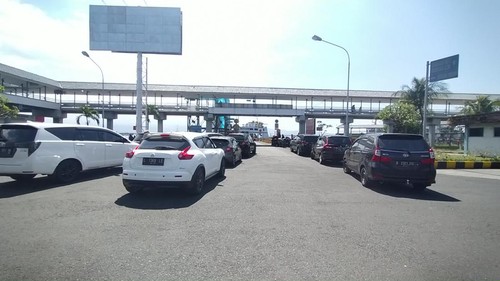 Cuaca buruk terjadi di perairan selat Bali sejak tiga hari berturut-turut mengakibatkan aktivitas di Pelabuhan Gilimanuk-Ketapang ditutup sementara, Sabtu (20/8/2022)