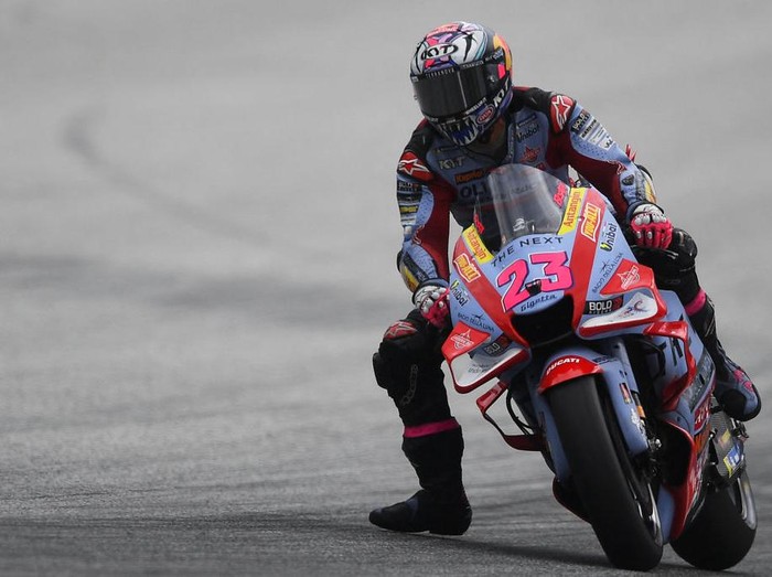 Ducati Gresini Racings Italian rider Enea Bastianini rides during the third free practice session of the MotoGP Austrian Grand Prix at the Redbull Ring racetrack in Spielberg on August 20, 2022. (Photo by VLADIMIR SIMICEK / AFP) (Photo by VLADIMIR SIMICEK/AFP via Getty Images)