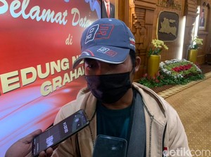 Senangnya Tukang Pentol Masuk Grahadi Setelah Buat Gubernur Terenyuh