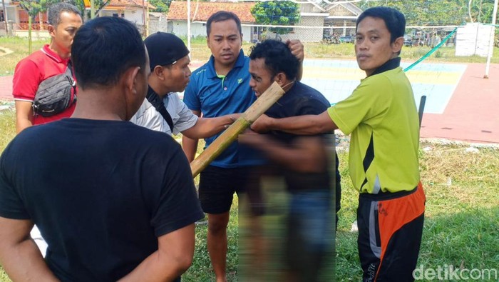 Maling motor di Bangkalan dihajar massa