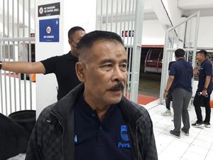 Umuh Muchtar Sebut KLB PSSI Belum Mendesak