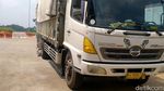 Begini Kondisi Mobil Ayah Emil Dardak dan Truk yang Kecelakaan di Tol