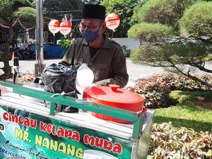 Penjual Cincau Viral di Bogor, Bisa Bahasa Inggris hingga Belanda