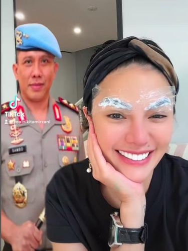 Nikita Mirzani posting video dengan filter Sambo.