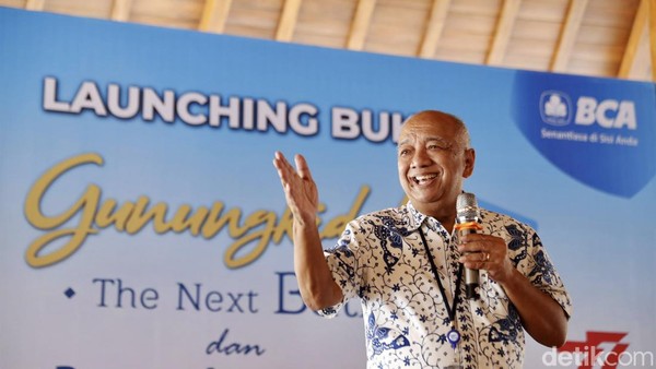 Cyrillus Harinowo merupakan salah satu penulis buku Gunungkidul: The Next Bali.