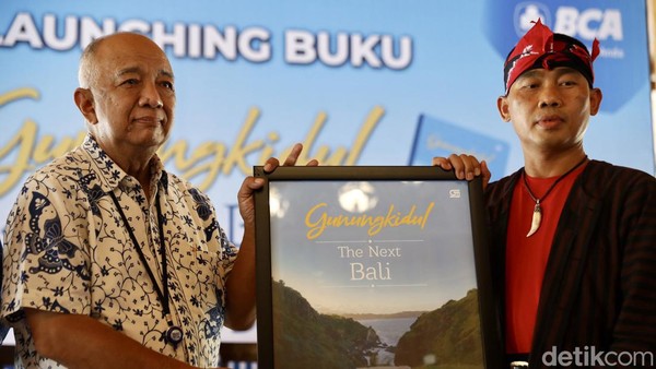 Pada 2013, BCA meresmikan salah satu wirawisata di kawasan Gunungkidul yaitu Gua Pindul. Desa wisata tersebut akhirnya menjadi desa wisata pertama yang dikembangkan BCA dan menjadi referensi dalam mengembangkan desa wisata lainnya di seluruh Indonesia sebagai dari program CSR.