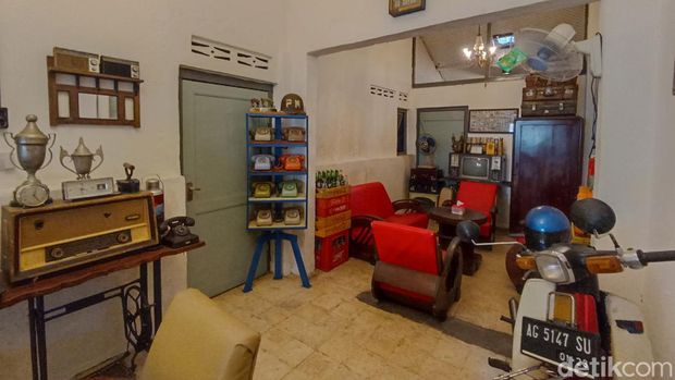Pengunjung di Cangkrukan Ningsih, hidden gems di Blitar