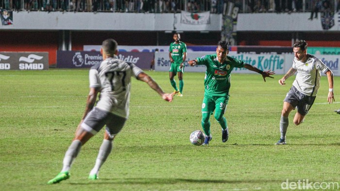 PERSIB BANDUNG SUKSES RAIH 3 POIN di KANDANG PSS SLEMAN Persib Bandung mengalahkan PSS Sleman dengan skor 1-0 dalam laga pekan kelima BRI Liga 1 2022/2023 di Stadion Maguwoharjo Sleman, DIY, Jumat (19/8/2022) malam.