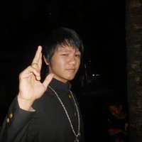 Dulu Marcel cukup aktif mengunggah konten di blog pribadinya. Di situ bisa ditemukan foto-foto lamanya tanpa wig merah. Foto: Blog Marcel Radhival