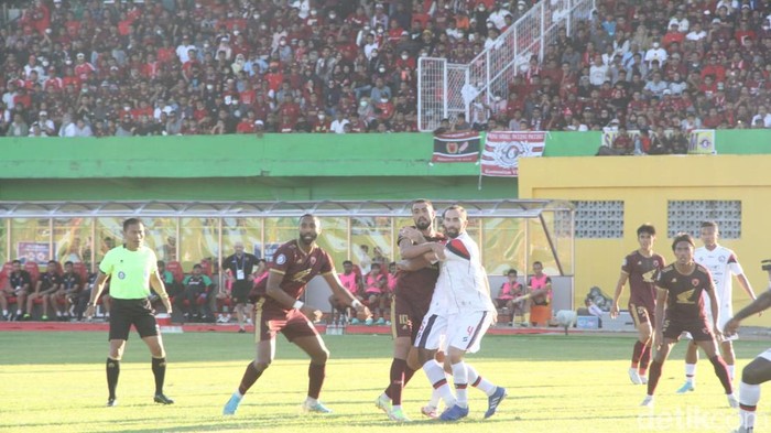 PSM Makassar Vs Arema FC.
