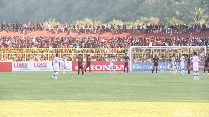 PSM Makassar Vs Arema FC.