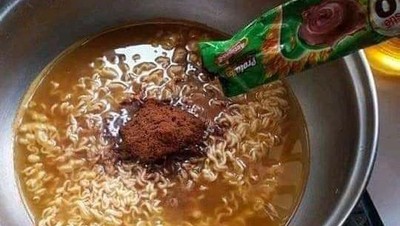 Mie Instan Campur Cokelat hingga Jeruk, Berani Coba?