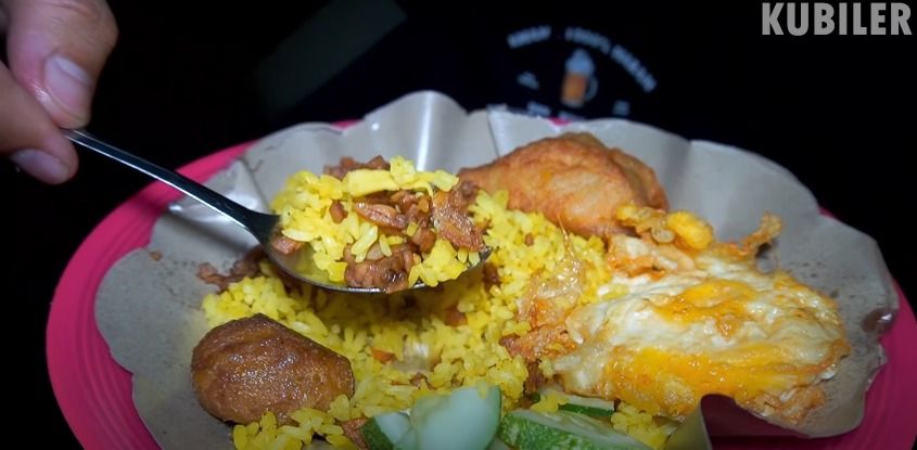5 Nasi Kuning dan Uduk Porsi 'Brutal' yang Murah Meriah