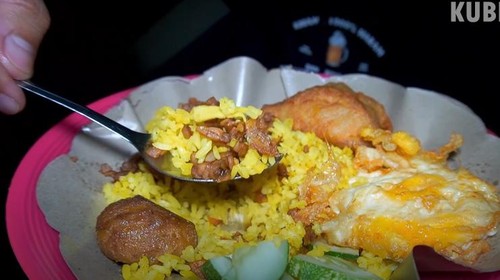 5 Nasi Kuning dan Uduk Porsi Brutal yang Murah Meriah