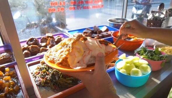 5 Nasi Kuning dan Uduk Porsi 'Brutal' yang Murah Meriah