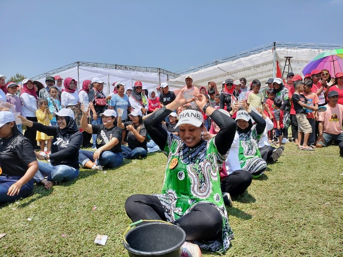 Relawan yang tergabung dalam Mak Ganjar Lampung mengadakan pesta 3 hari mulai dari 17 hingga 19 Agustus 2022 untuk merayakan HUT ke-77 RI.