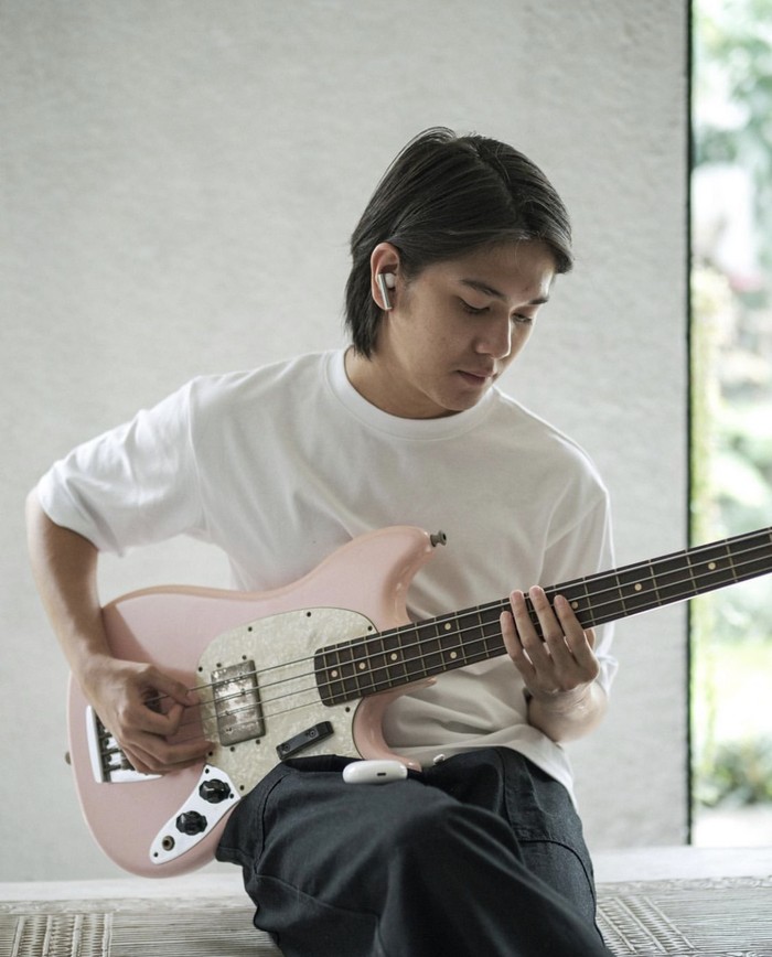 Serunya Iqbaal Ramadhan Saat Kulineran di Luar Negeri. Serunya Iqbaal Ramadhan Saat Kulineran di Luar Negeri.