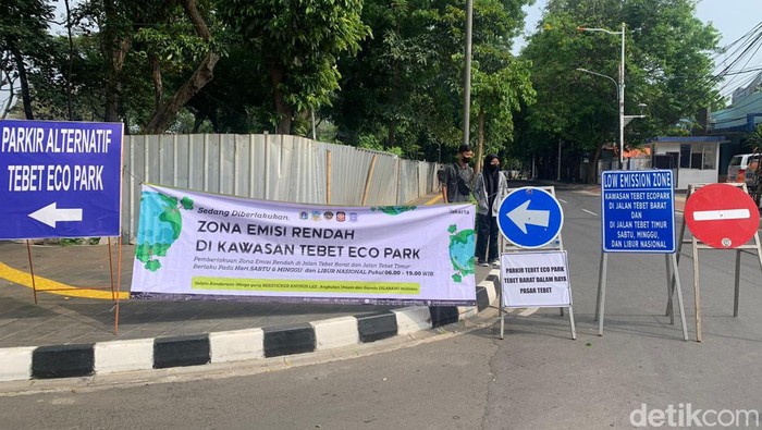 Tebet Eco Park ditetapkan menjadi zona emisi rendah (low emission zone atau LEZ) pada akhir pekan dan libur nasional. (Mulia Budi/detikcom)