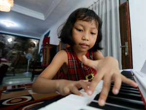 Nggak Ngerti Lagi Dah! Anak 6 Tahun Main Piano Bak Maestro