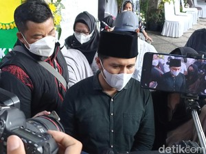 Haru Emil Dardak Kenang Ayah: Beliau Tak Pernah Henti Bekerja