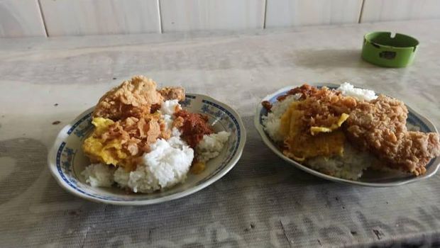 Foto 1 : Sajian Lalapan Belut Fresh, Kelurahan Kalpataru, Kota Malang. (Dokumen Zulfikar Fadhil Lubis).Foto 2 : Warung Cak San (Dokumen Yuwono Oktavialdi).Foto 3 : Sajian Warung Mak Par (Dokumen Ely Rizky Amaliyah).