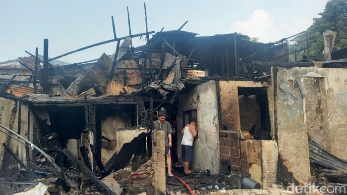 100 Rumah Terbakar di Simprug Jaksel.
