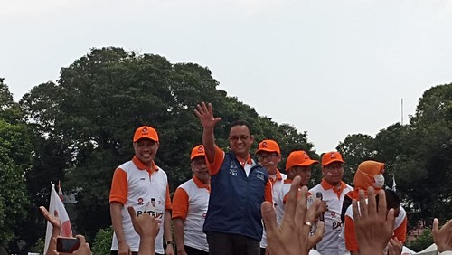 Anies Baswedan di acara gerak jalan PKS DKI Jakarta