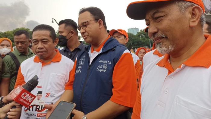 Anies Baswedan di acara gerak jalan PKS DKI Jakarta