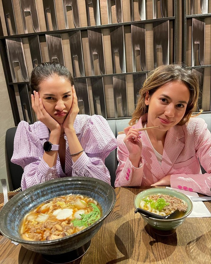 Anya Geraldine dan Pevita Pearce