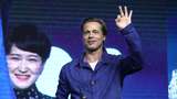 Makan Malam Romantis Brad Pitt dan Ines de Ramon di Paris