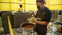 Seperti diketahui, cokelat ternama dibuat di Garut, seperti Ceres dan Silverqueen. Di tengah dominasi itu, muncullah PT Tama Cokelat Indonesia dengan produk pertama adalah cokelat isian dodol yang langsung diminati masyarakat juga turis.