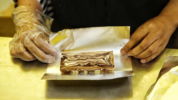 Potret Pabrik Cokelat Dodol Garut Menolak Kalah dari Pandemi