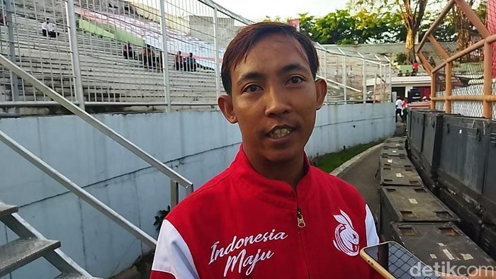 driver ojol yang terima jaket bomber gratis dari jaket