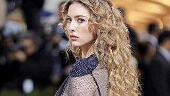 Penampilannya pun terlihat beda dan lebih dewasa. Eve Jobs lahir pada 9 Juli 1998. Ia adalah anak Steve Jobs dengan istrinya, Laurenne Powell. Foto: Instagram