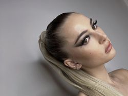 Putri Steve Jobs Makin Membahana Sebagai Model