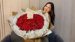 Potret Mesra Jessica Mila Saat Lomba Makan Kerupuk Bareng Yakup