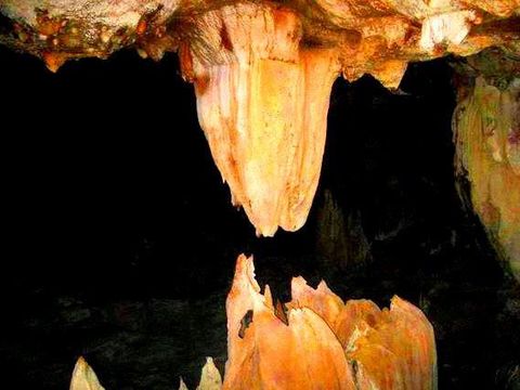 Gua Batu Rizal