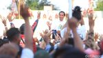Jokowi Obati Kangen Sapa Ribuan Masyarakat dan Pendukungnya di Surabaya