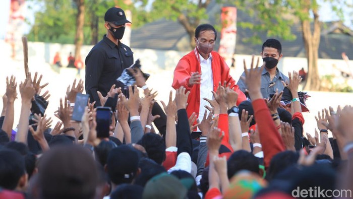 jokowi di surabaya