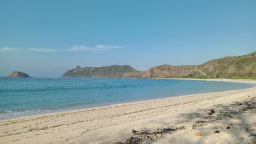 Keindahan alam pantai Pengantap Lombok, NTB, Minggu (21/8/2022).