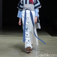 Pada 2022 ini, Jogja Fashion Week mengusung tema Panca Kartika yang terinspirasi dari lima destinasi wisata super prioritas Indonesia. Foto: Foto: Ajiwara Photography.