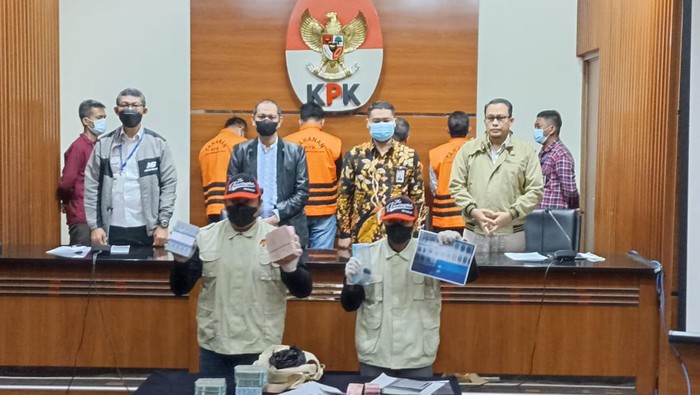 Konpers OTT KPK terhadap Rektor Unila Prof Dr Karomani