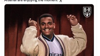 Fans Arsenal pantas berbangga karena selain menang terus juga mampu mempertahankan clean sheet. Foto: Twitter