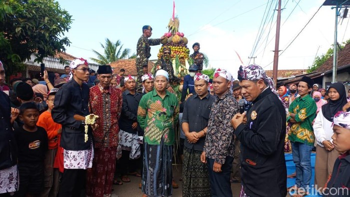 Meriahnya Grebeg Budaya Sedekah Bumi di Lamongan