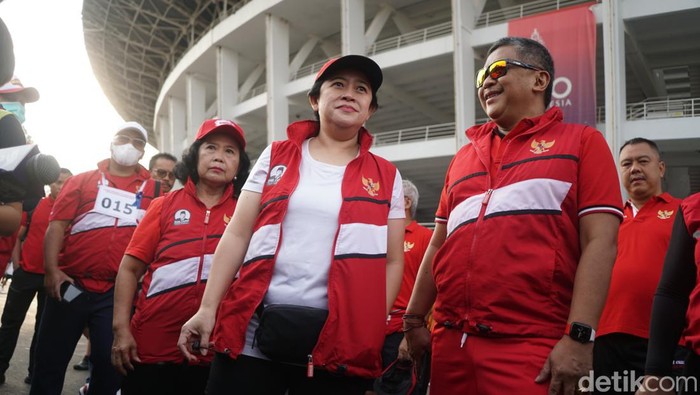 PDIP Gelar Olahraga Bareng di GBK PDI Perjuangan menggelar jalan santai, jogging dalam rangka memeriahkan HUT Kemerdekaan ke-77 RI bersama awak media di Kompleks GBK, Minggu, (21/8/2022).