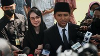 Dalam keterangannya, Emil Dardak mengatakan mengenang sosok ayahandanya lewat lagu My Way.  Foto: Palevi/ detikHOT