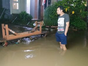 Terdampak Banjir, Warga Ciputat Minta Proyek Perbaikan Tanggul Dituntaskan