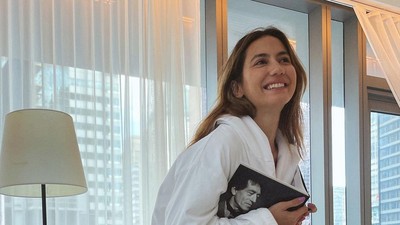 Pevita Pearce Pamer Muka Bantal Setelah Bangun Tidur, Dipuji Tetap Cantik